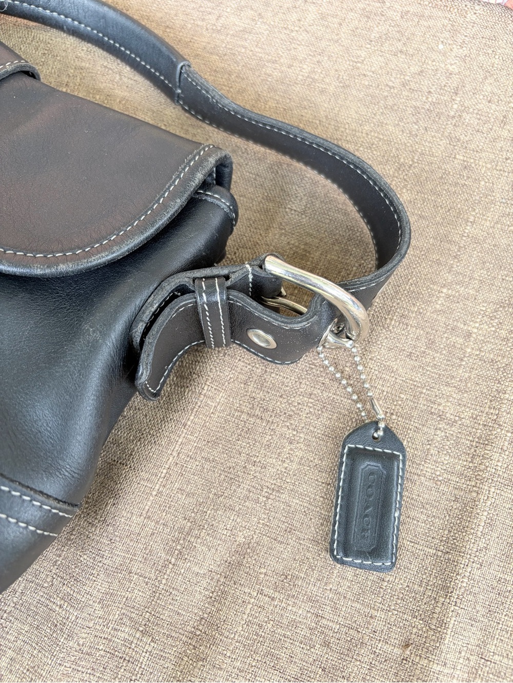 Vintage Coach Soho 9248 Black Leather Shoulder Bag Y2K Buckle Flap Purse - Picture 3 of 16